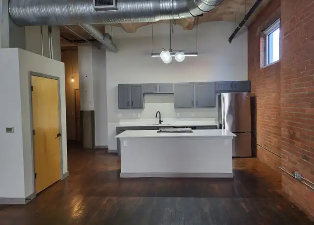 Property at 2121 Central St Unit 302, Kansas City, MO, 64108, 3 beds, 2 baths, [object Object]