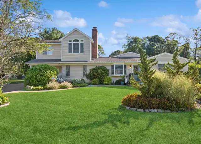 Property at 123 Broad Ave, Riverhead, NY, 11901, 5 beds, 3 baths, [object Object]