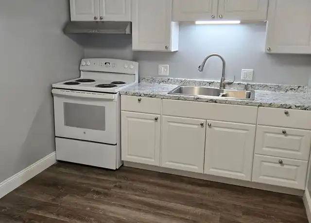 Property at 63 Grove St Apt 3, Bangor, ME, 04401, 2 beds, 1 bath, [object Object]