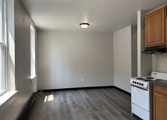 Property at 222 W Vine St, Lancaster, PA, 17603, 2 beds, 1 bath, [object Object]