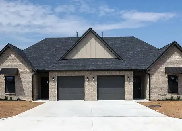 Property at 4 Emerald Ct, Shawnee, OK, 74804, 2 beds, 2 baths, [object Object]