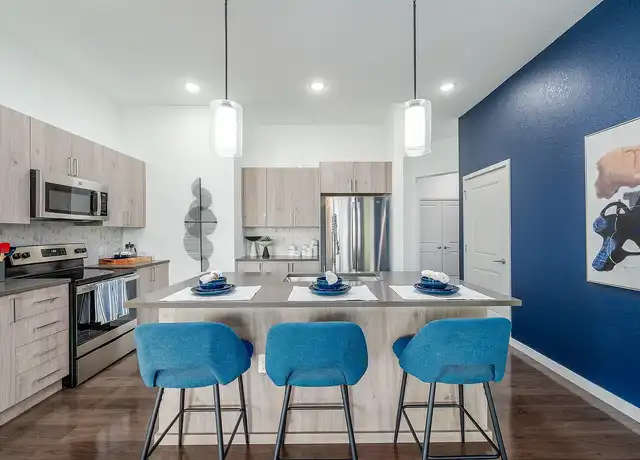 Property at 2880 Avila Cross Cir, Oviedo, FL, 32765, 1 bed, 1 bath, [object Object]