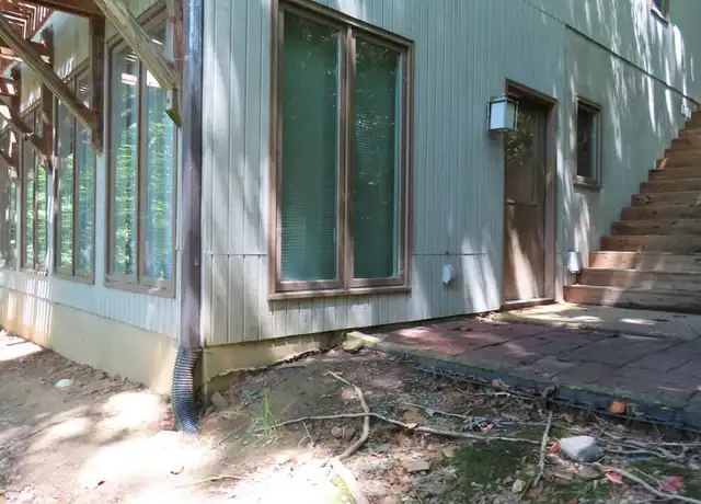 Property at 526 Dogwood Dr, Chapel Hill, NC, 27516, 4 beds, 1 bath, [object Object]