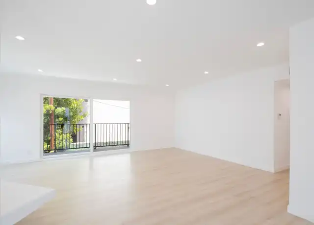 Property at 1346 N Stanley Ave Unit 8, Los Angeles, CA, 90046, 1 bed, 1 bath, [object Object]