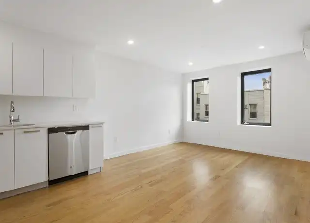 Property at 95 Diamond St Unit 2A, Brooklyn, NY, 11222, 1 bed, 1 bath, [object Object]