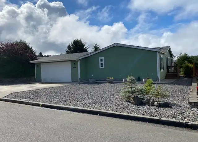 Property at 949 Blanco Ave, Coos Bay, OR, 97420, 3 beds, 2 baths, [object Object]