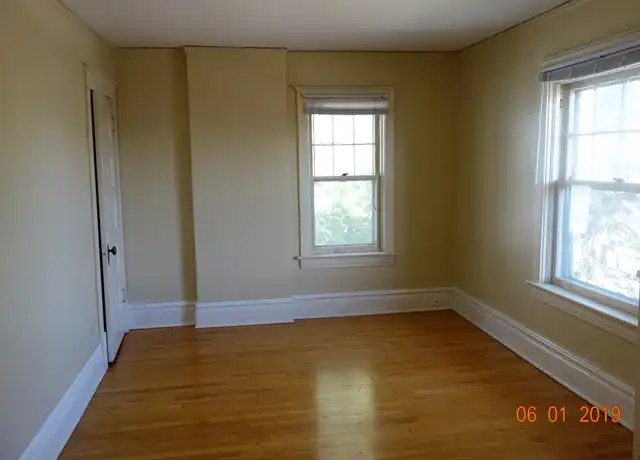 Property at 1603 E Superior St, Duluth, MN, 55812, 4 beds, 1.5 baths, [object Object]