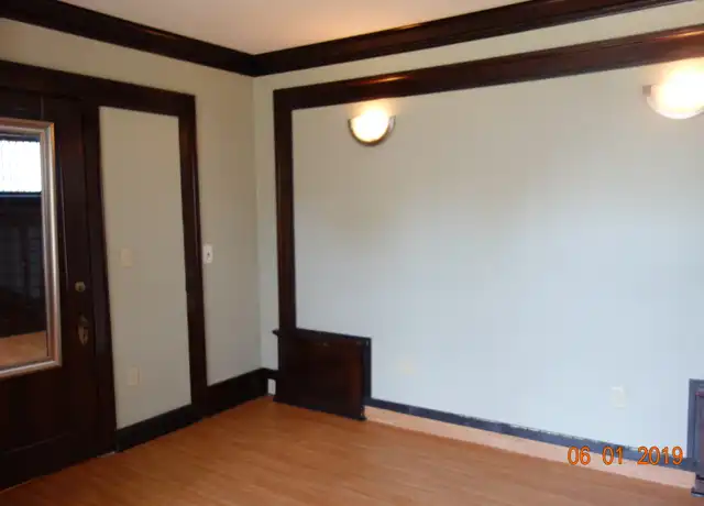 Property at 1603 E Superior St, Duluth, MN, 55812, 4 beds, 1.5 baths, [object Object]