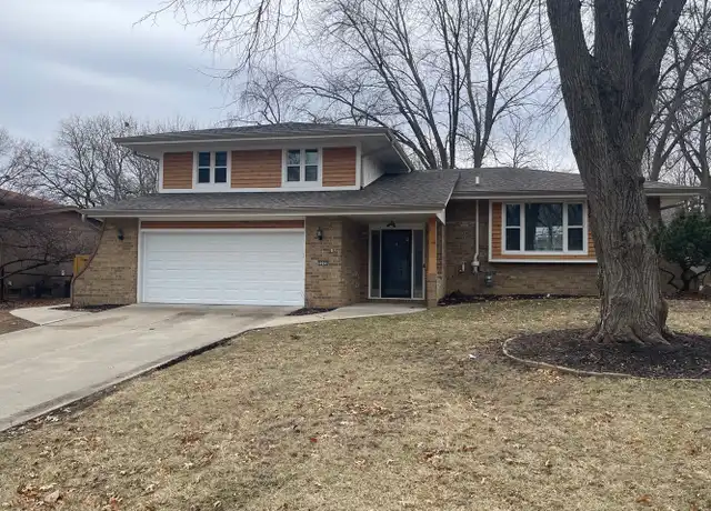 Property at 9500 Valdez Dr, Urbandale, IA, 50322, 3 beds, 2 baths, [object Object]