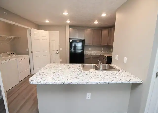 Property at Vineyard Heights - 6101 S Vineyard Ave, Sioux Falls, SD, 57108, 1-3 bed, 1-2 bath, [object Object]