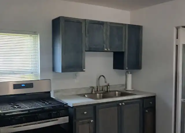 Property at 0 Sea View Dr, Warwick, RI, 02889, 2 beds, 1 bath, [object Object]