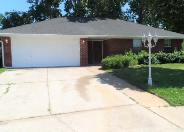 Property at 2305 Carolyn Ct, Norman, OK, 73071, 3 beds, 2 baths, [object Object]