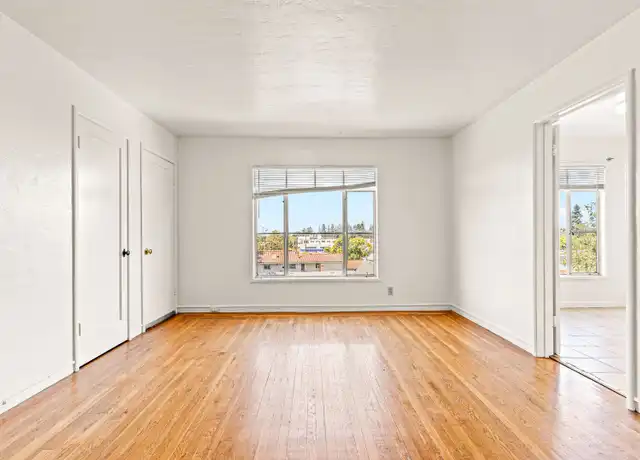 Property at 3105 High St Unit 5, Oakland, CA, 94619, 2 beds, 1 bath, [object Object]