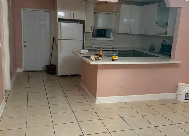 Property at 6201 SW 18th Pl, Pompano Beach, FL, 33068, 3 beds, 2 baths, [object Object]