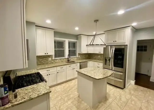 Property at 31 Houston Ave Unit 2, Saugus, MA, 01906, 2 beds, 1 bath, [object Object]