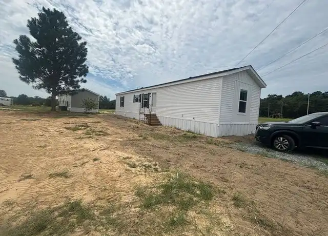Property at 160 Rosewood Ave, Raeford, NC, 28376, 3 beds, 2 baths, [object Object]