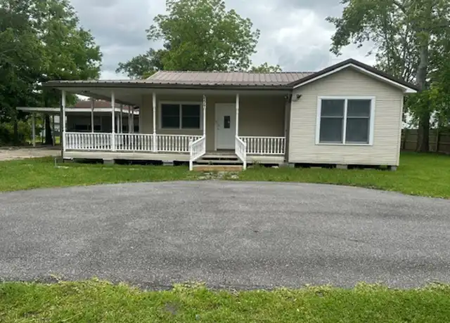 Property at 3717 Lake St, Lake Charles, LA, 70605, 5 beds, 3 baths, [object Object]