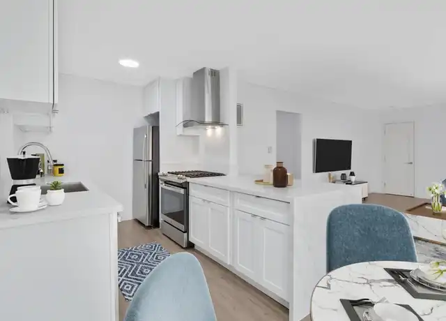 Property at 1424 12th St Unit 1428-A-R, Santa Monica, CA, 90401, 2 beds, 1.5 baths, [object Object]