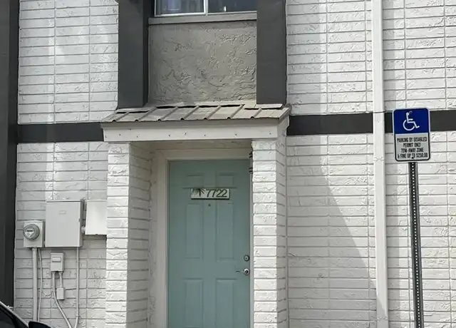 Property at 7722 Palmera Pointe Cir Unit 7722, Tampa, FL, 33615, 3 beds, 2.5 baths, [object Object]