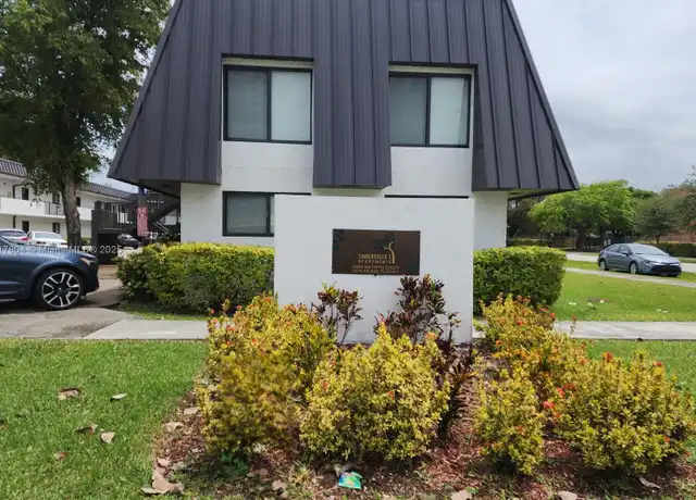 Property at 19600 SW 110th Ct Unit 203, Cutler Bay, FL, 33157, 2 beds, 1 bath, [object Object]