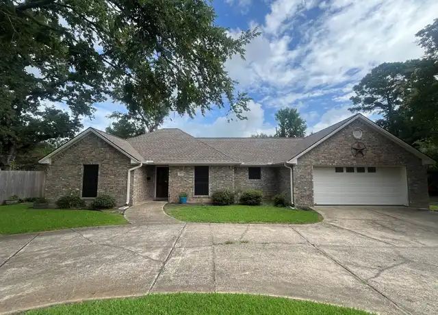 Property at 103 Brittany Ln, Huntsville, TX, 77320, 3 beds, 2 baths, [object Object]