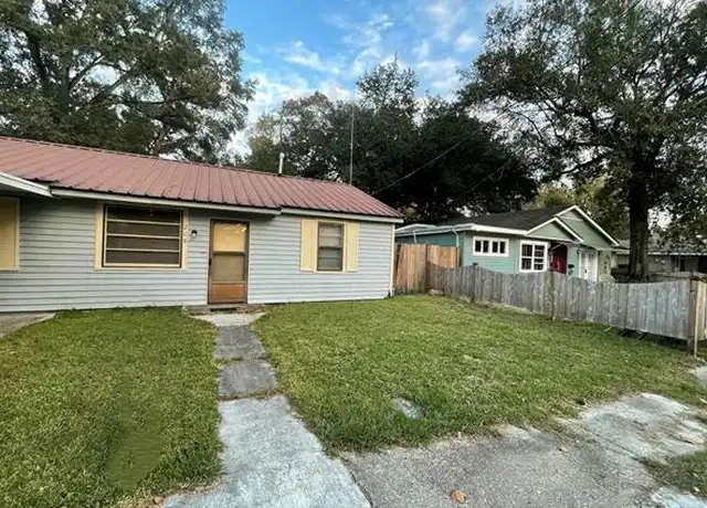 Property at 208 N Scanlan St, Hammond, LA, 70401, 3 beds, 1.5 baths, [object Object]