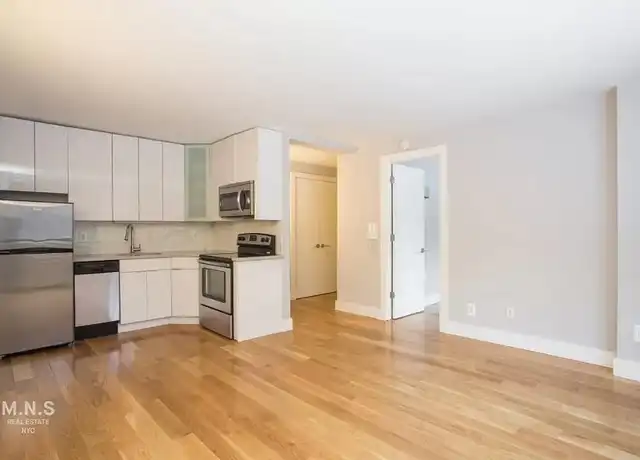 Property at 250 W 19th St Unit 14-D, New York, NY, 10011, 2 beds, 1 bath, [object Object]