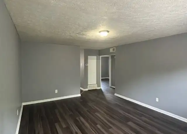 Property at 437 Wood Creek Dr #21, Radcliff, KY, 40160, 2 beds, 1 bath, [object Object]