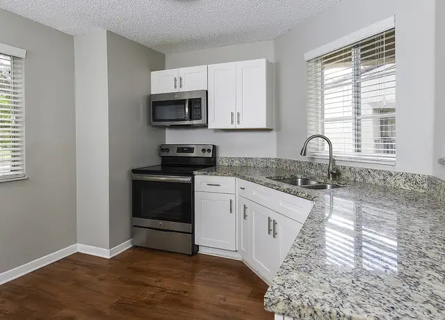 Photo of 13401 NW 5th St, Pembroke Pines, FL 33028