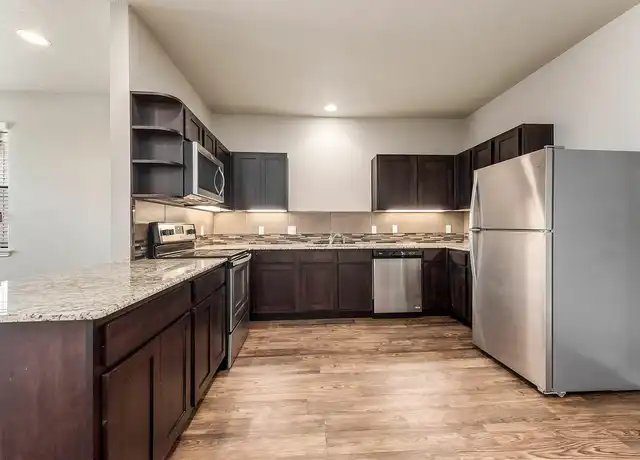 Property at Cameron Heights - 400 Bosque Blvd, Waco, TX, 76707, 2 beds, 2.5 baths, [object Object]