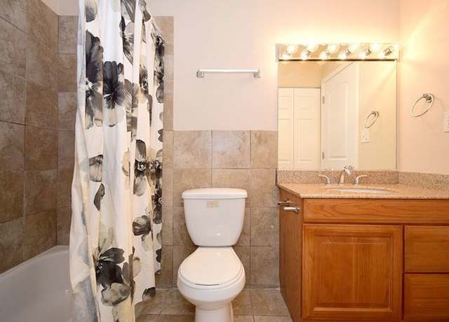 Photo of 190 Elizabeth Ct Unit D, Bartlett, IL 60103