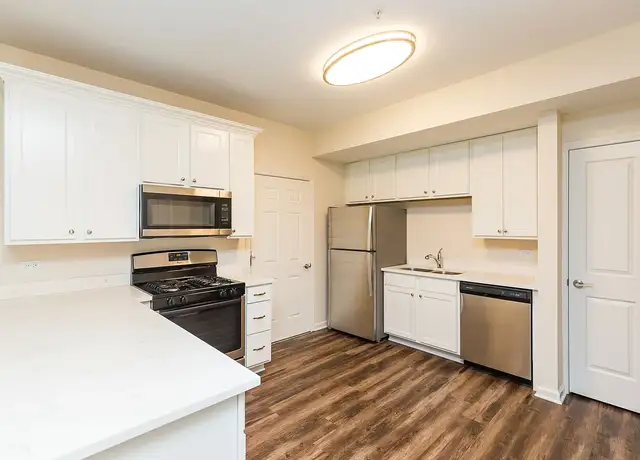 Photo of 60 W Main St, Lake Zurich, IL 60047