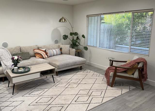 Photo of 2844 Stevens St, La Crescenta, CA 91214