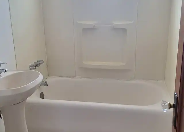 Property at 1314 W Keefe Ave, Milwaukee, WI, 53206, 2 beds, 1 bath, [object Object]