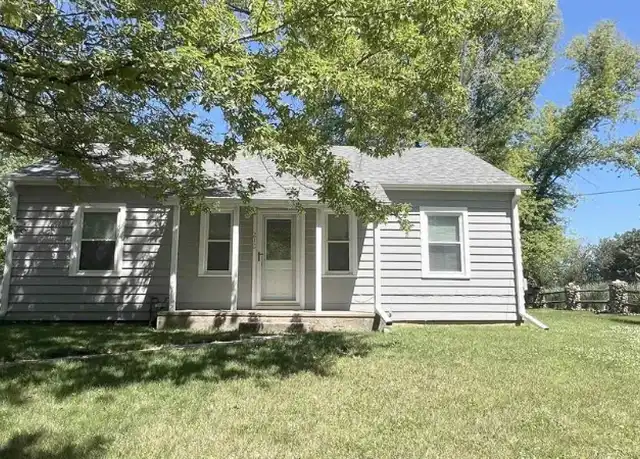 Property at 212 S 14th St, Clear Lake, IA, 50428, 2 beds, 1 bath, [object Object]