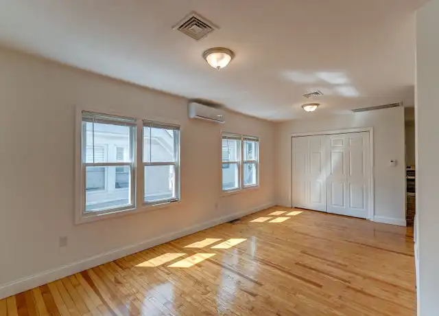 Property at 155 Read St Unit 3, New Haven, CT, 06511, 2 beds, 1 bath, [object Object]