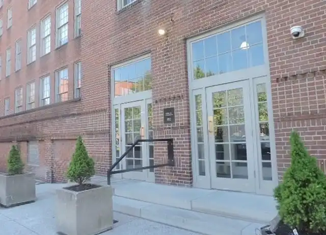 Property at 2043 Random Rd #207, Cleveland, OH, 44106, 1 bed, 1 bath, [object Object]