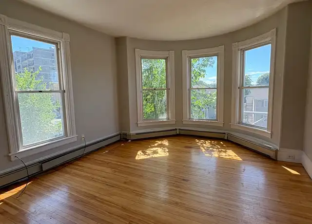 Property at 10 Lancaster St Unit 2L, Worcester, MA, 01609, 2 beds, 1 bath, [object Object]