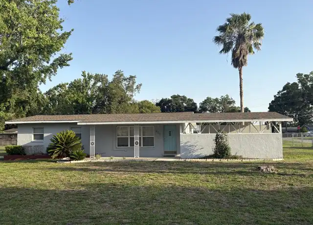 Property at 900 NE 44th St, Ocala, FL, 34479, 3 beds, 1 bath, [object Object]