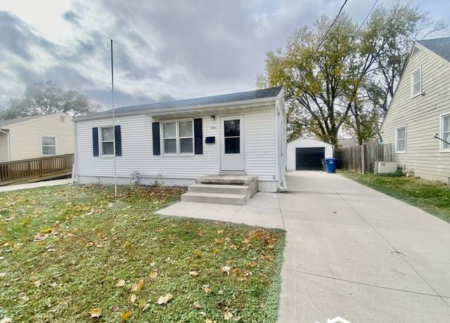 Photo of 3822 52nd St, Des Moines, IA 50310
