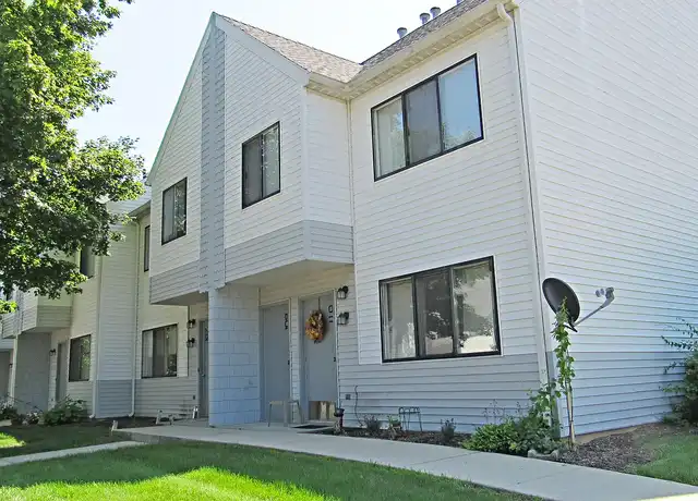 Property at Village of Timber Hill - 100 Timber Ln, Shippensburg, PA, 17257, 1-3 bed, 1-2 bath, [object Object]