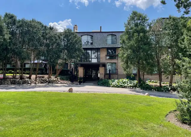 Property at 600 W Russell St #305, Barrington, IL, 60010, 2 beds, 1.5 baths, [object Object]