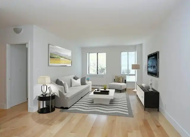 Property at 410 W 53rd St Unit 724, New York, NY, 10019, 2 beds, 1 bath, [object Object]