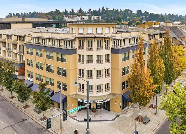 Photo of 2758 78th Ave SE, Mercer Island, WA 98040