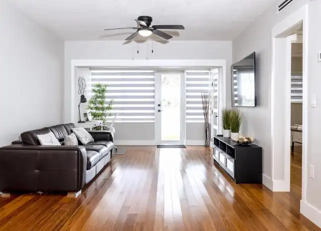 Property at 270 NE 191st St #103, Miami, FL, 33179, 1 bed, 1 bath, [object Object]