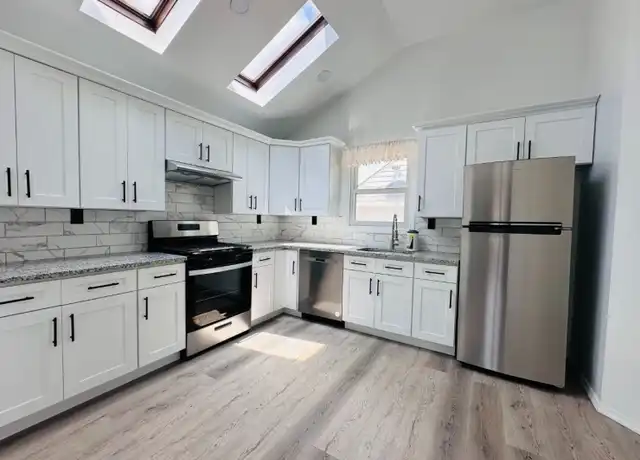 Property at 13 Mercury Rd, Edison, NJ, 08817, 3 beds, 1 bath, [object Object]