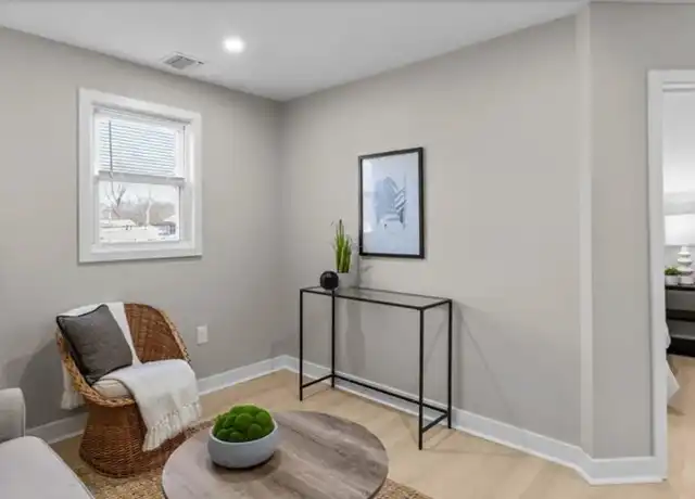 Property at 135 Hawksley Ave Unit 2, Warwick, RI, 02889, 1 bed, 1 bath, [object Object]