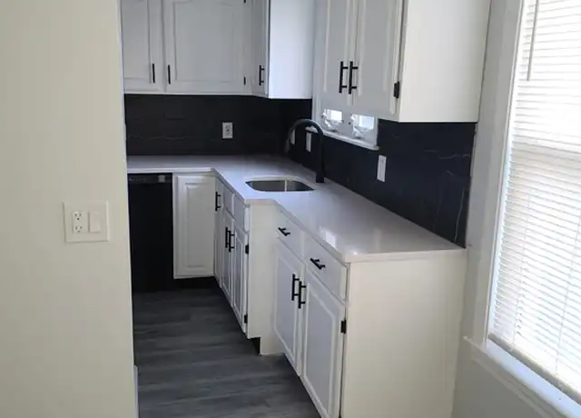 Property at 77 Dunham St Unit 3, Attleboro, MA, 02703, 3 beds, 1 bath, [object Object]