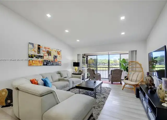 Property at 5154 Oak Hill Ln #1022, Delray Beach, FL, 33484, 2 beds, 2 baths, [object Object]