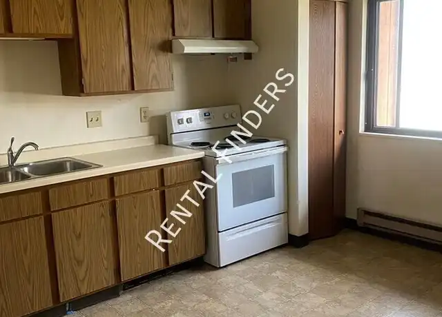Property at 1119 12th St Unit 3, Baraboo, WI, 53913, 2 beds, 1 bath, [object Object]